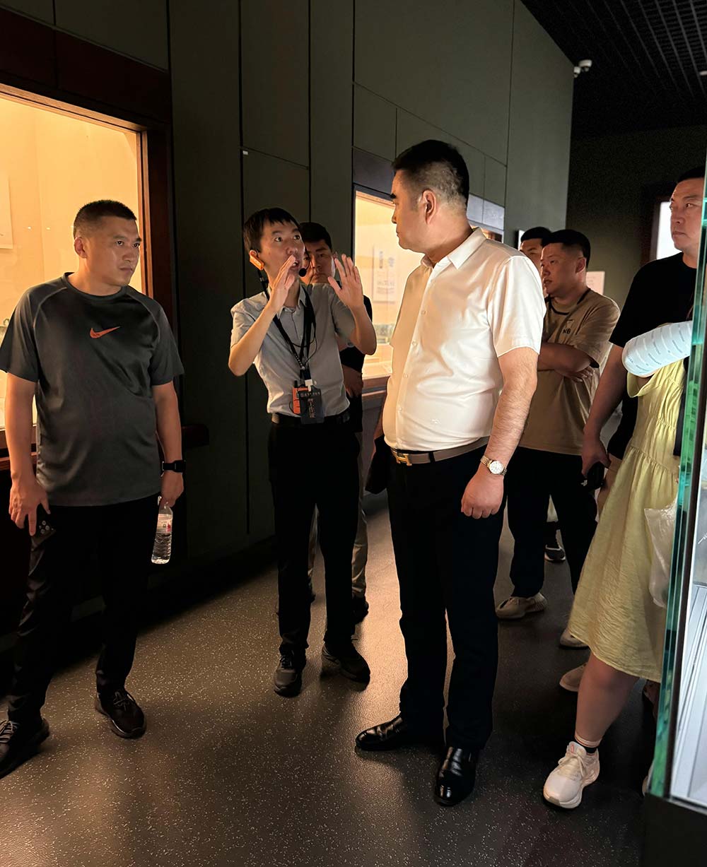 遼寧百年董氏隨同營口市區政協到沈陽參觀正風肅紀反腐展覽，視覺盛宴+心靈洗禮！ 